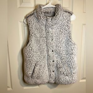 White Sherpa vest with grey undertones